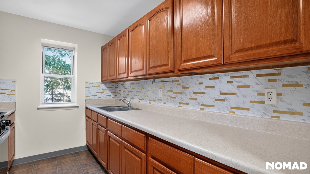 747 Essex Street - Photo 14