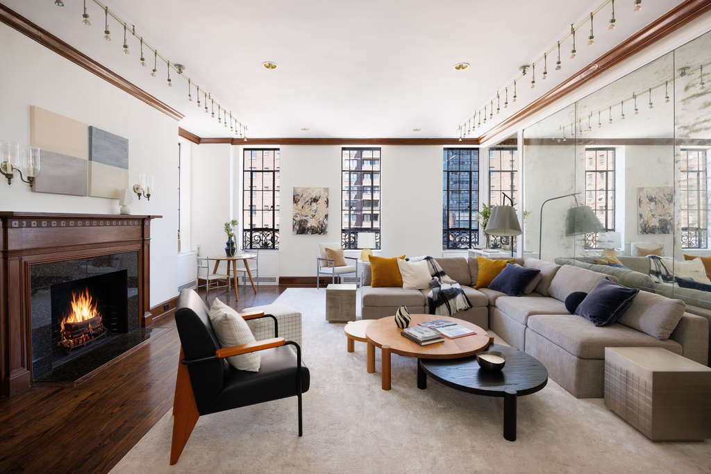 350 W 57th Street - Photo 0