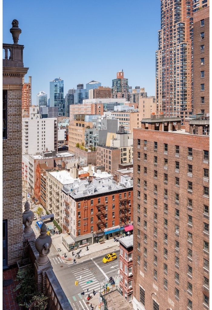 350 W 57th Street - Photo 4