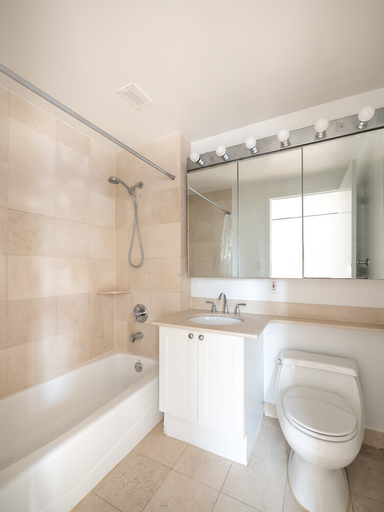 308 E 38th Street - Photo 9