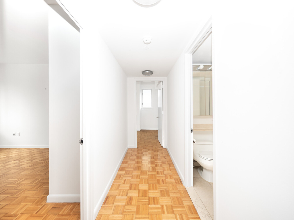 308 E 38th Street - Photo 13