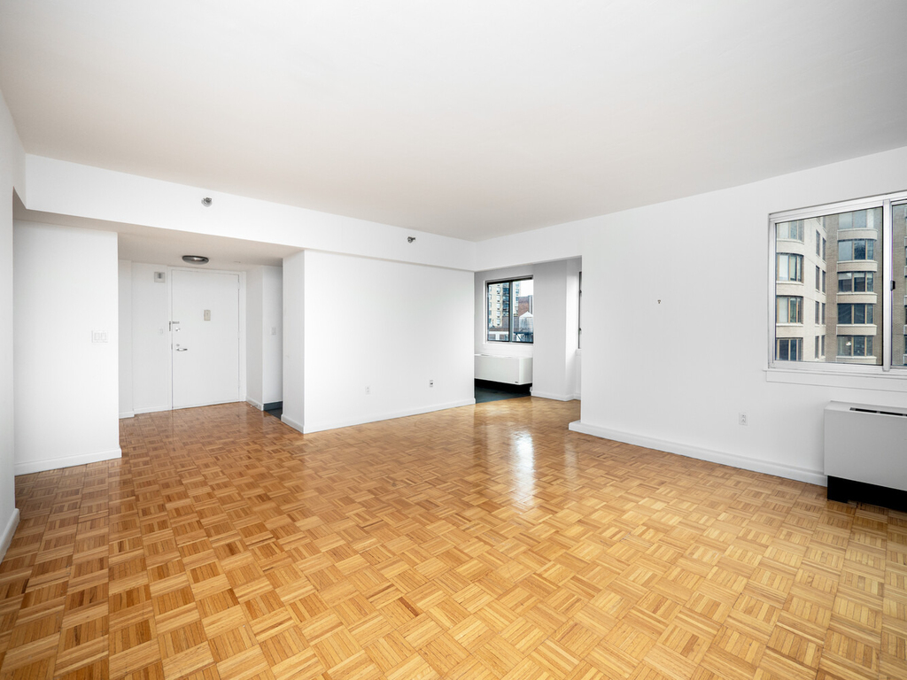 308 E 38th Street - Photo 2