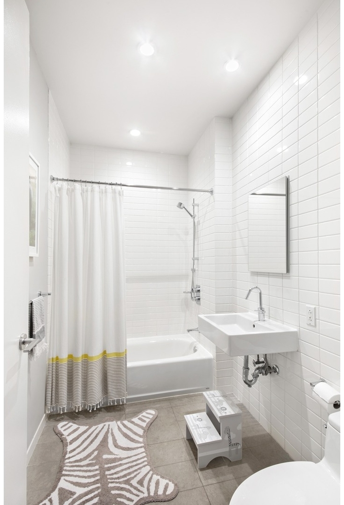 420 W 25th Street - Photo 5