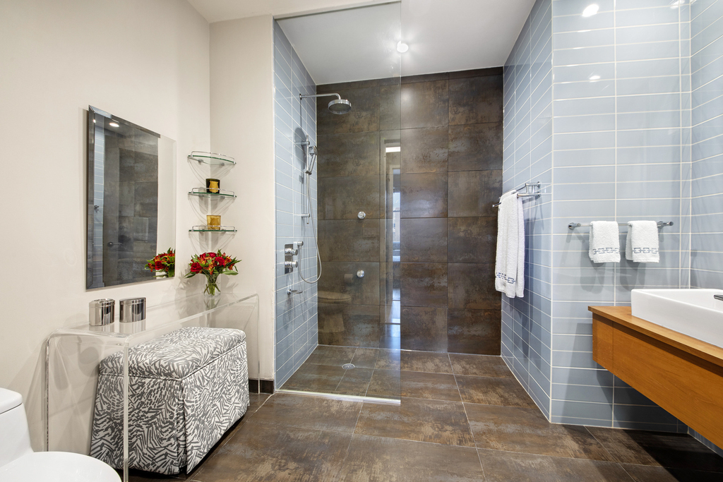 420 W 25th Street - Photo 3