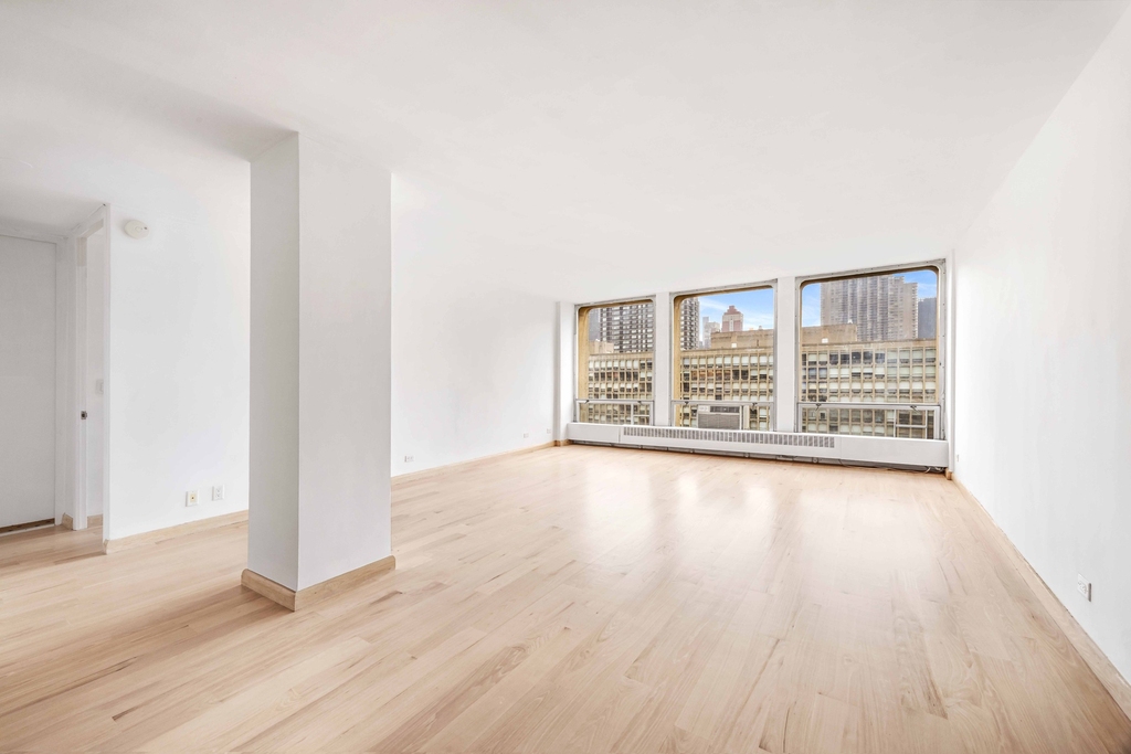 333 E 30th Street - Photo 1