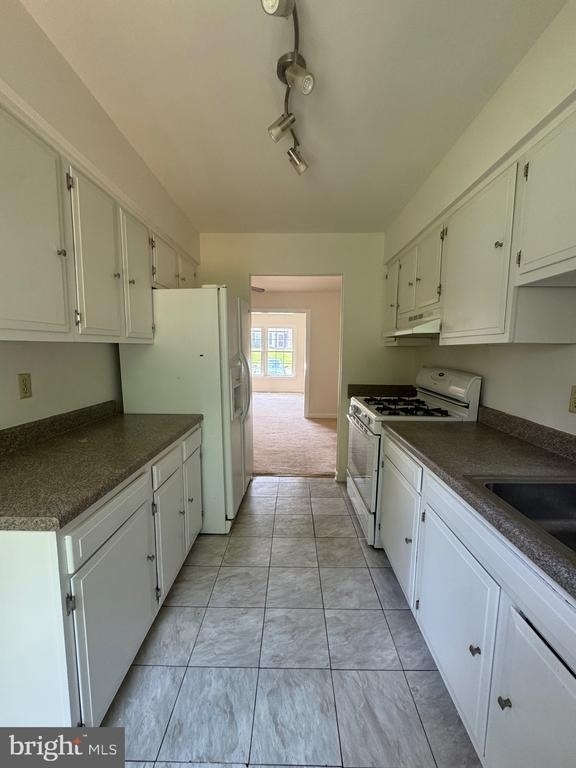 4503 Garfield Court - Photo 3