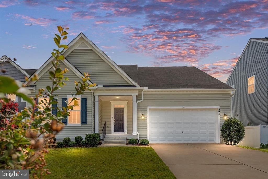 9627 Hillcrest Drive - Photo 1