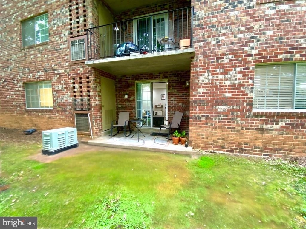 1533 Colonial Drive - Photo 6