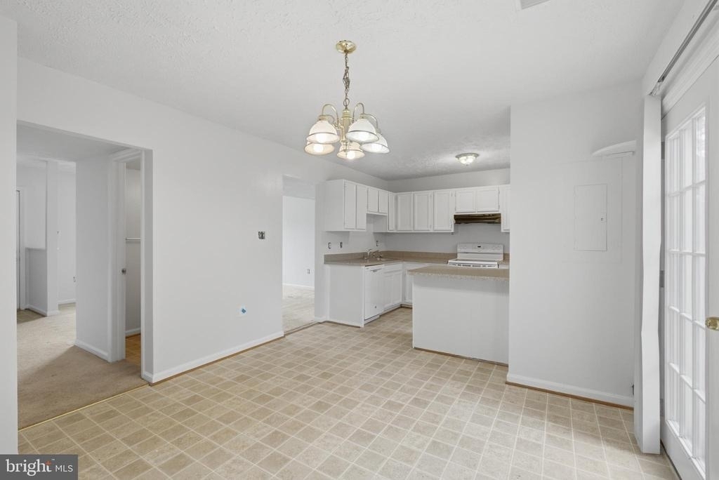 8635 Reinecke Court - Photo 11