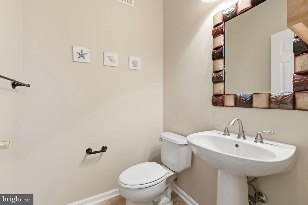 43905 Hickory Corner Terrace - Photo 9