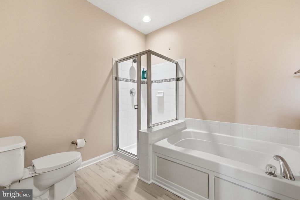 43905 Hickory Corner Terrace - Photo 16