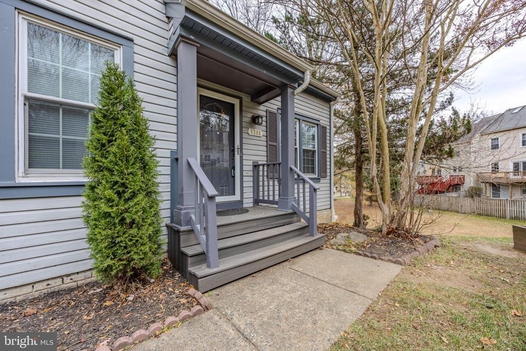 8200 Maple Ridge Avenue - Photo 34