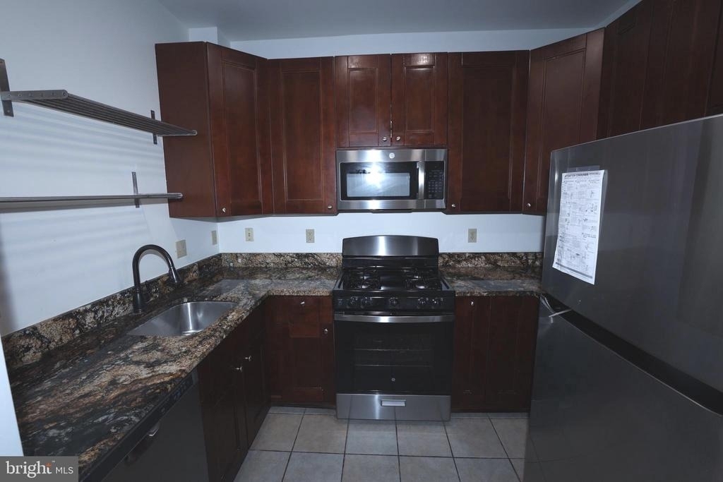 1641 International Drive - Photo 4