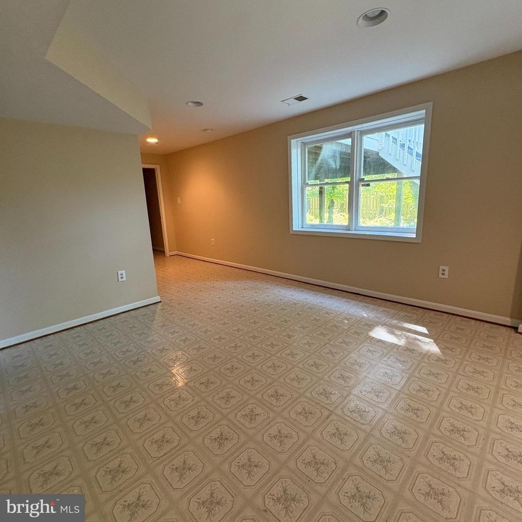 3502 Holly Road - Photo 6