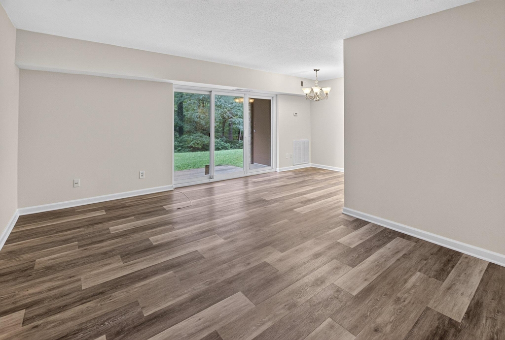 11617 Stoneview Square - Photo 14