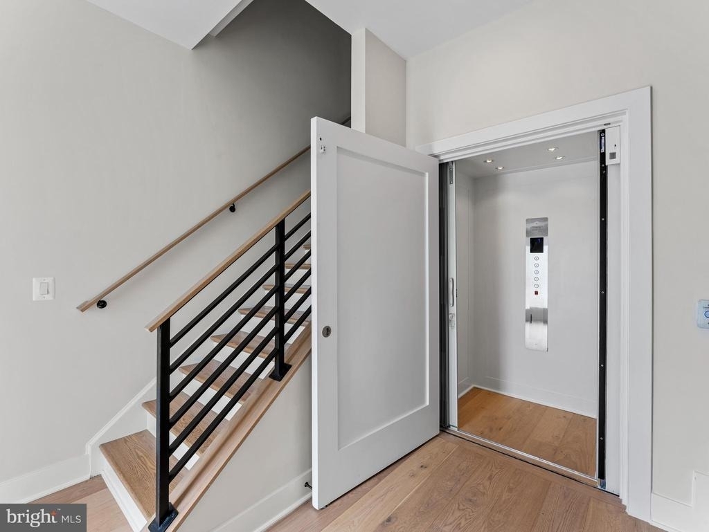 2015 Tysons Ridgeline Road - Photo 2
