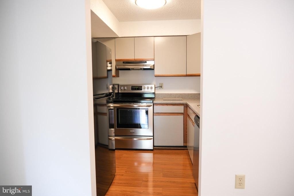 6941 Mary Caroline Circle - Photo 8