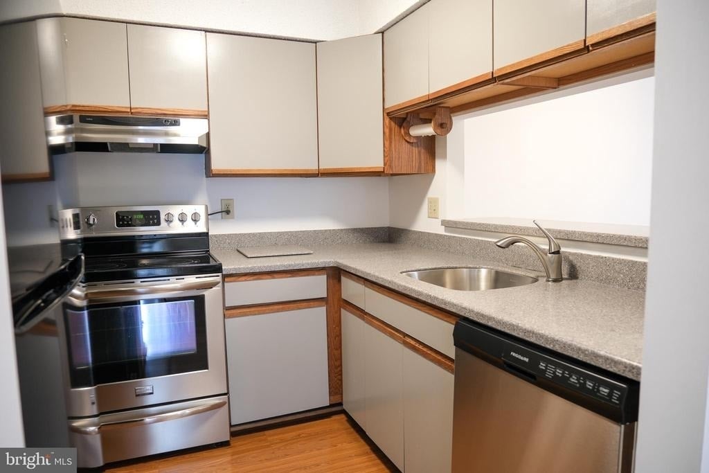 6941 Mary Caroline Circle - Photo 10