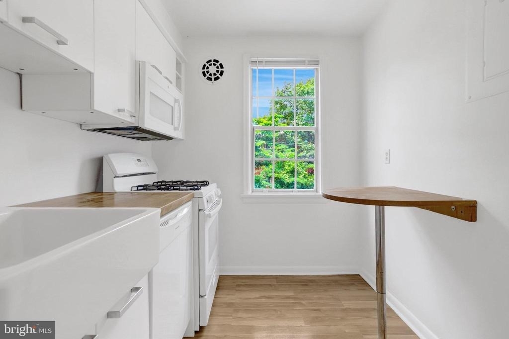 1413 Belle View Boulevard - Photo 1