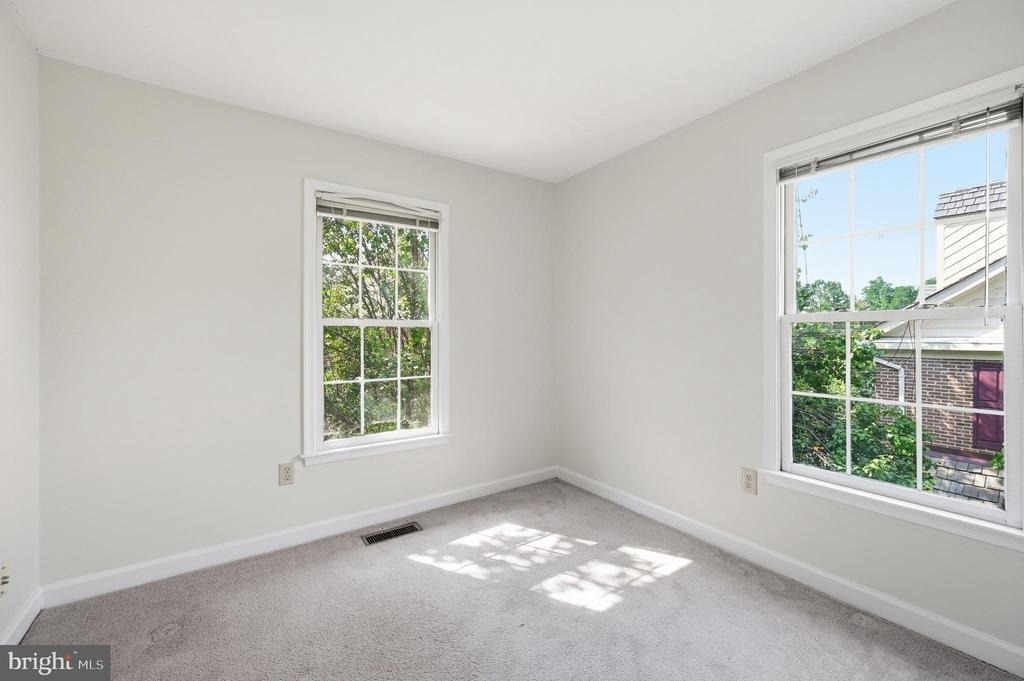 6030 Kelsey Court - Photo 11