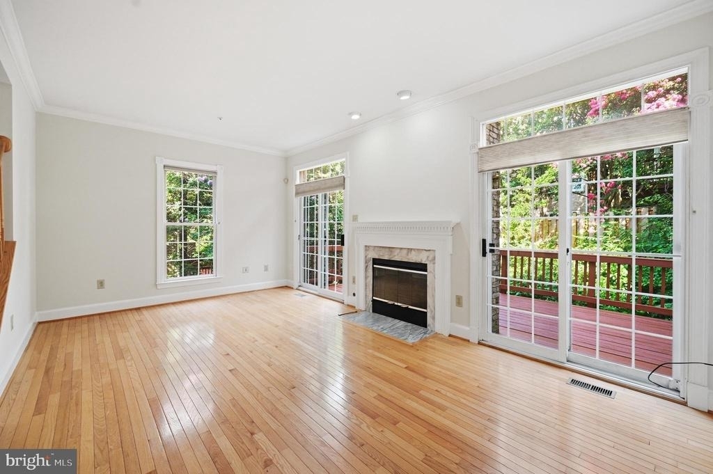 6030 Kelsey Court - Photo 3