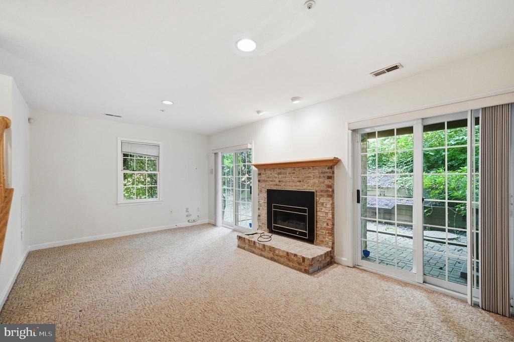 6030 Kelsey Court - Photo 14