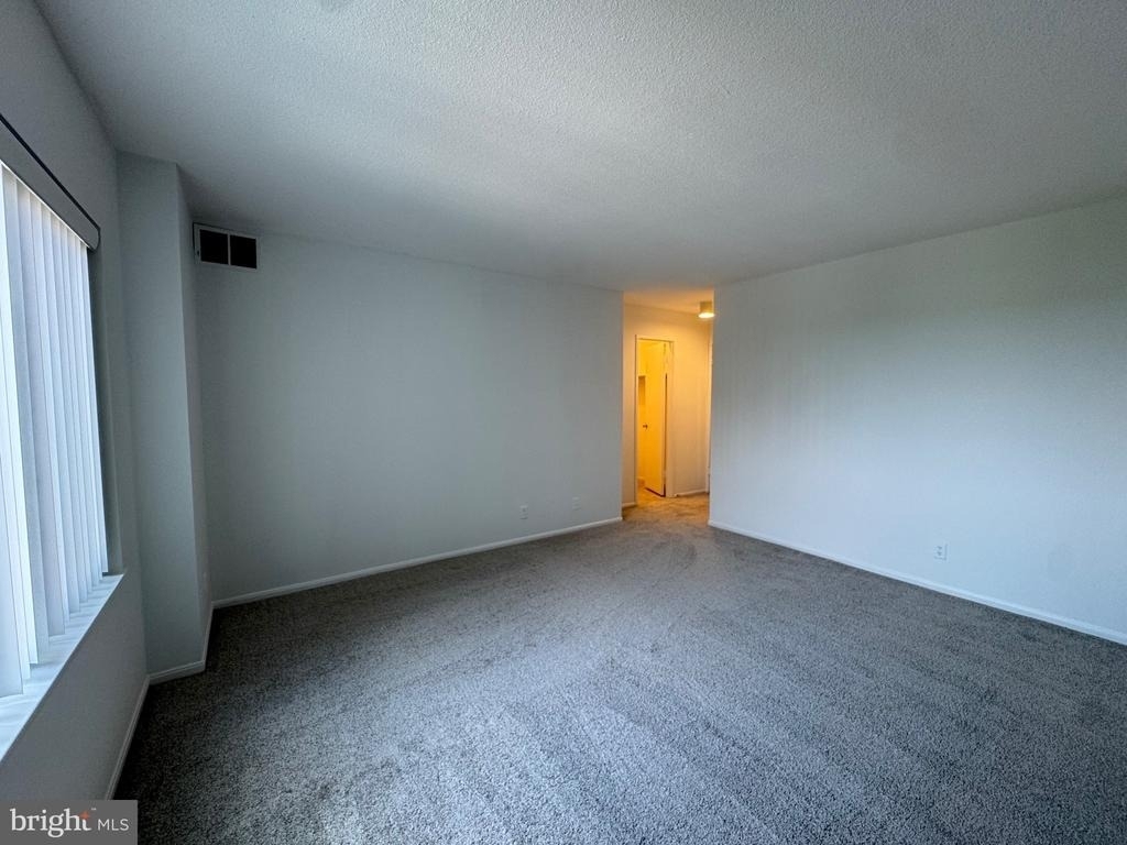 8350 Greensboro Drive - Photo 9