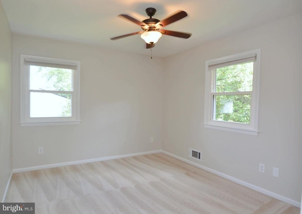 6411 Whippany Way - Photo 8