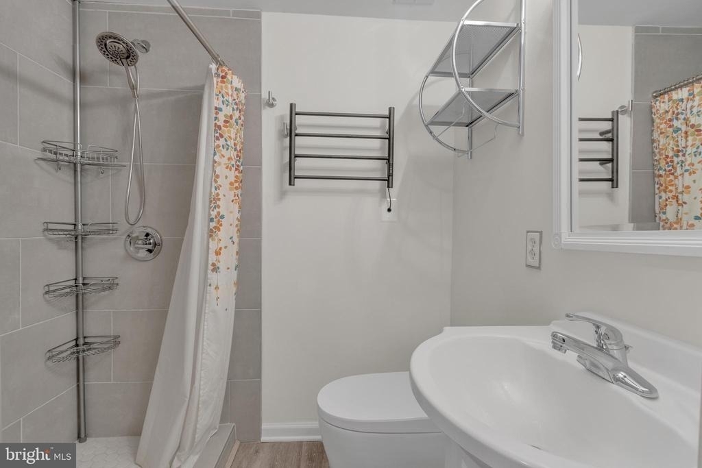 8247 Clifton Farm Court - Photo 12