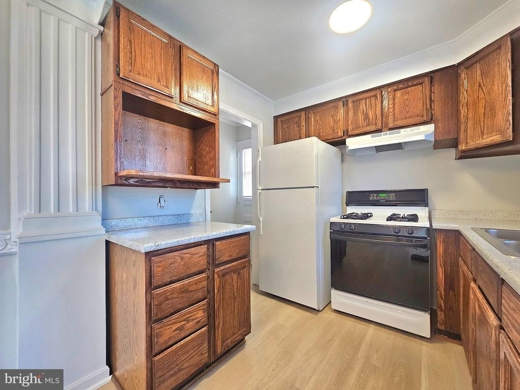 10902 Milburn Street - Photo 6