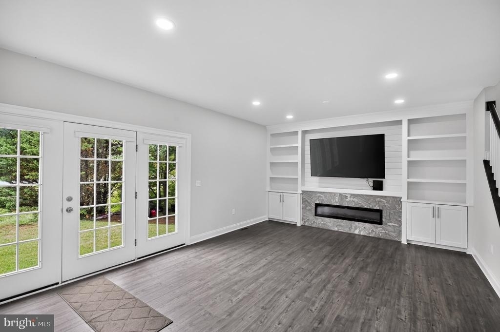 541 S Church Street - Photo 8