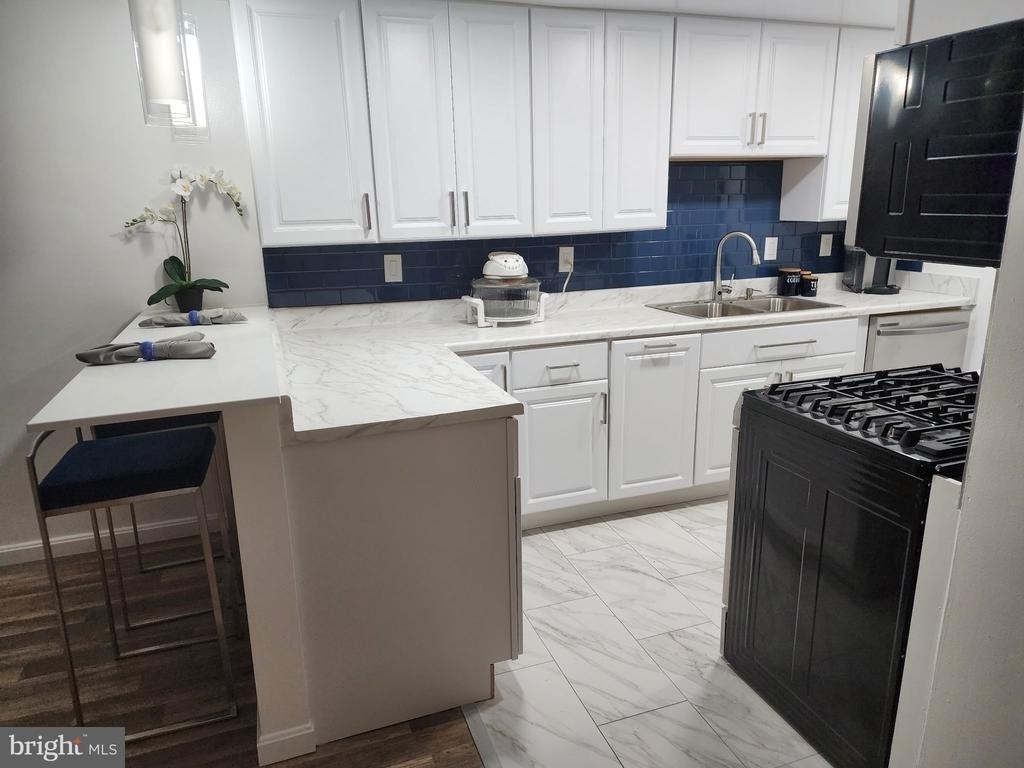 4600 Duke Street - Photo 2