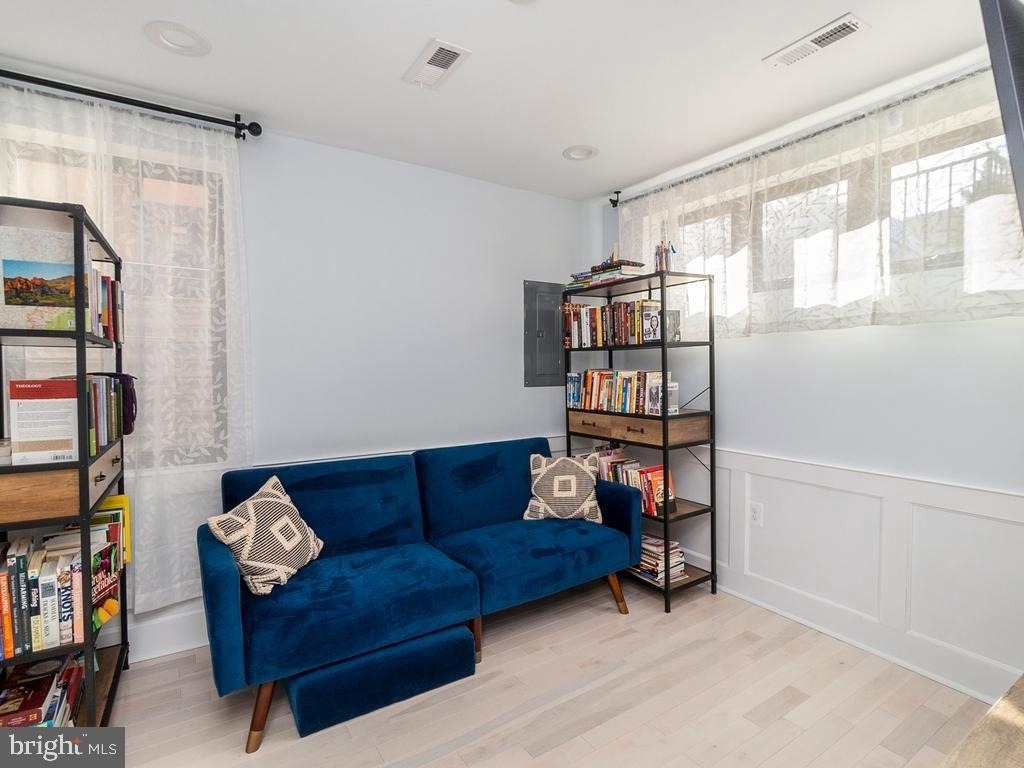 428 N Henry Street - Photo 16