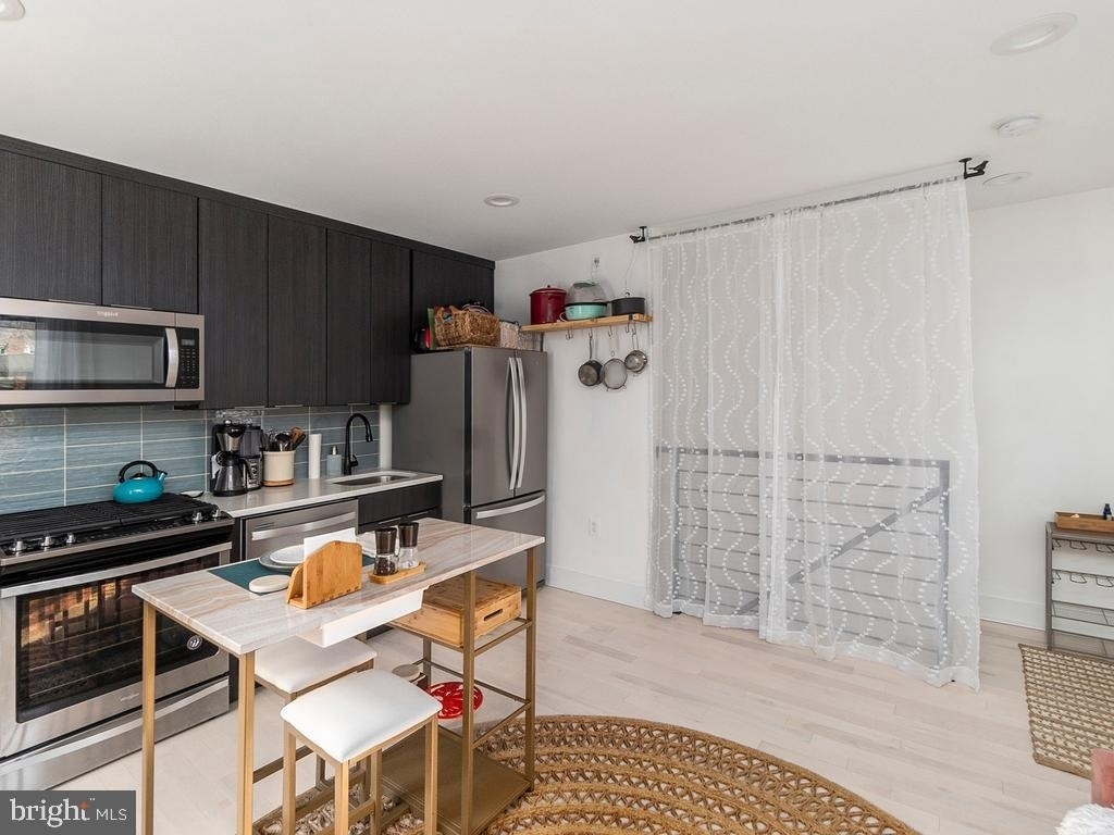 428 N Henry Street - Photo 7
