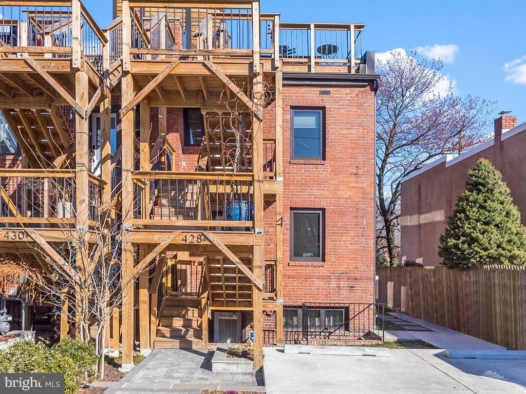 428 N Henry Street - Photo 23