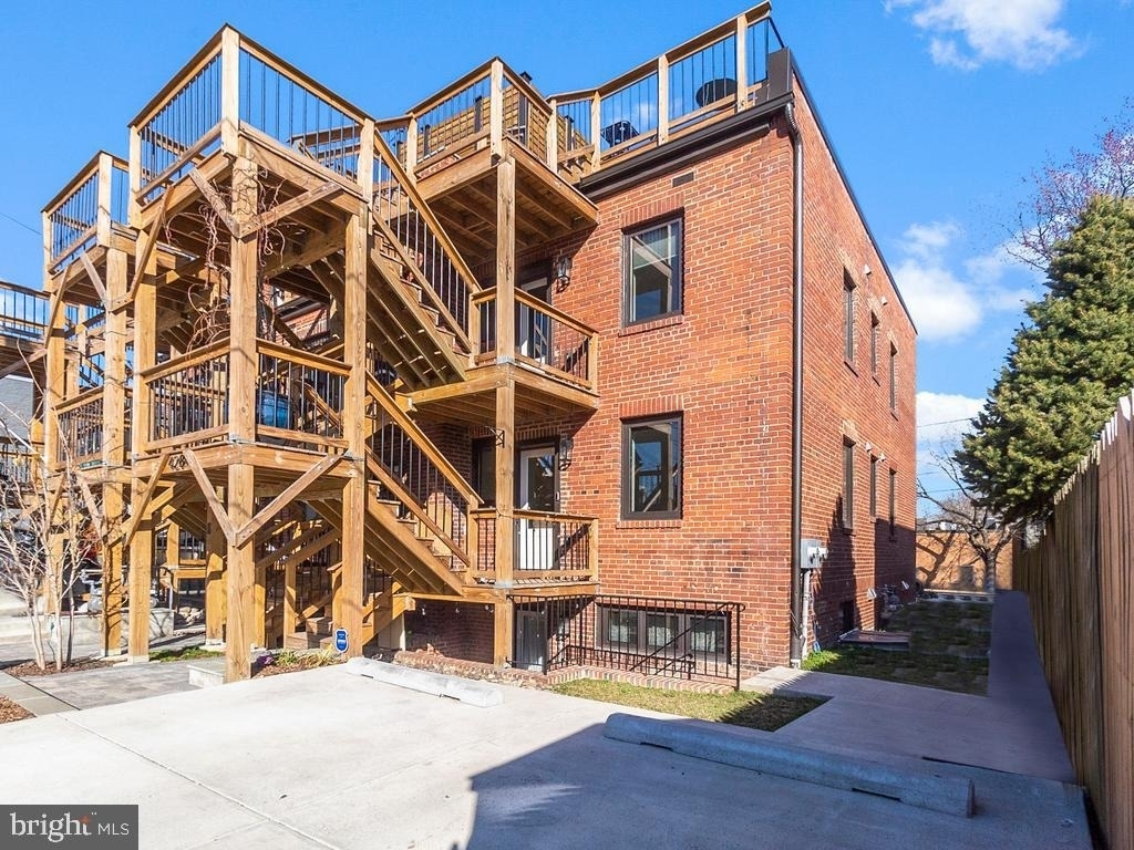 428 N Henry Street - Photo 22