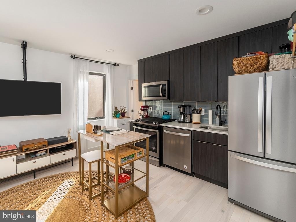 428 N Henry Street - Photo 5