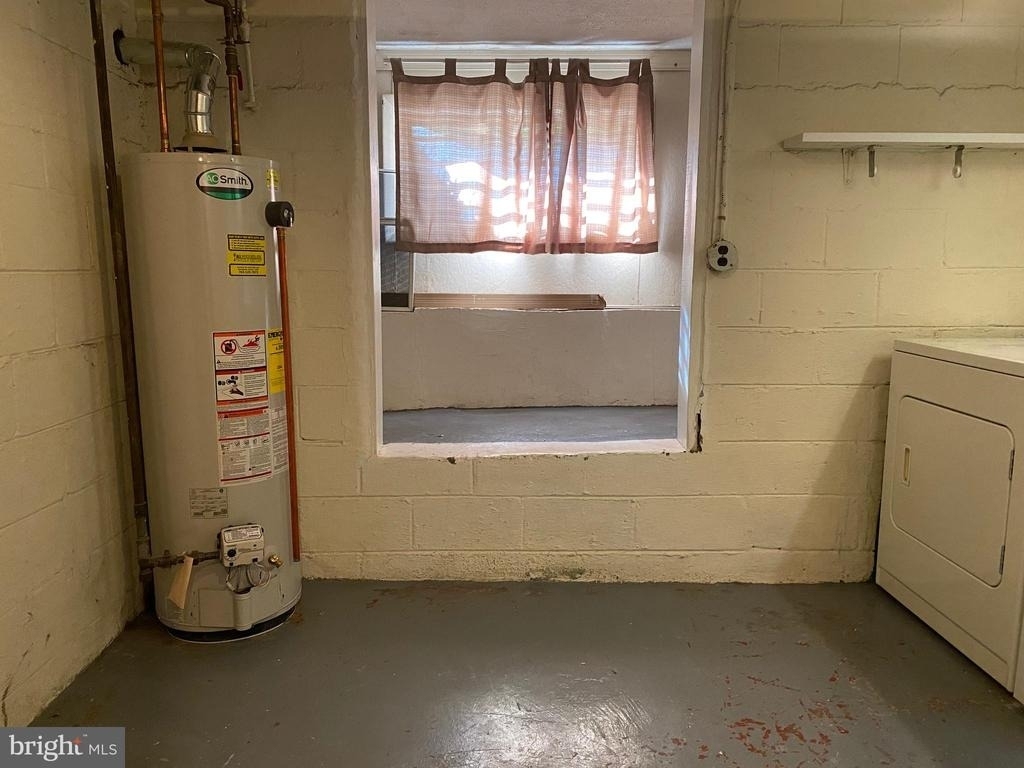 323 S Adams Street - Photo 34