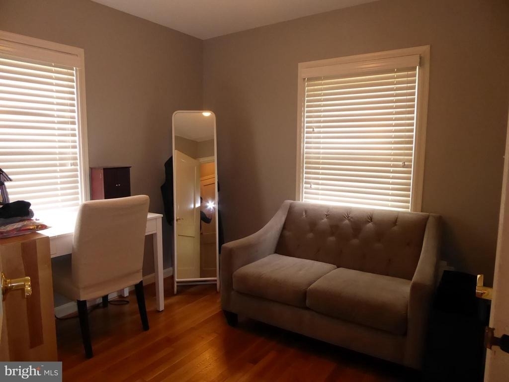 323 S Adams Street - Photo 17