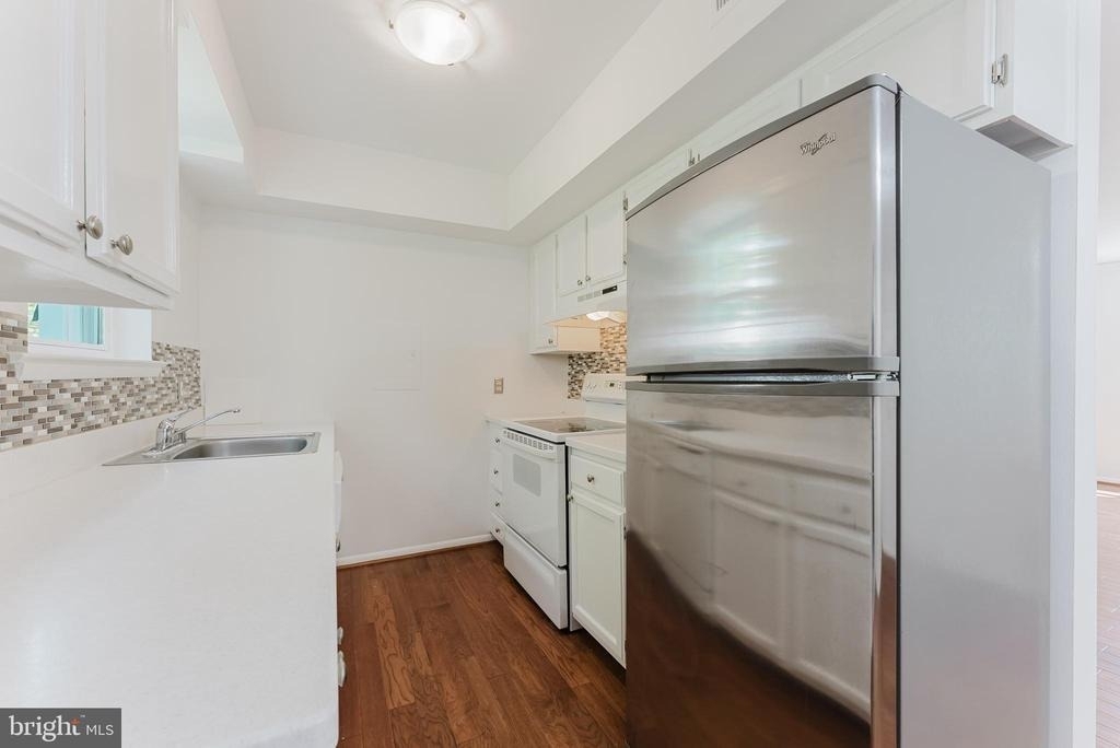 2725 S Walter Reed Drive - Photo 10