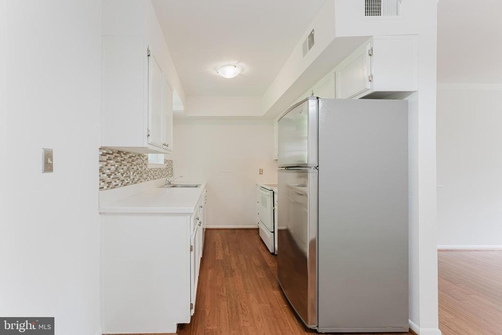 2725 S Walter Reed Drive - Photo 8