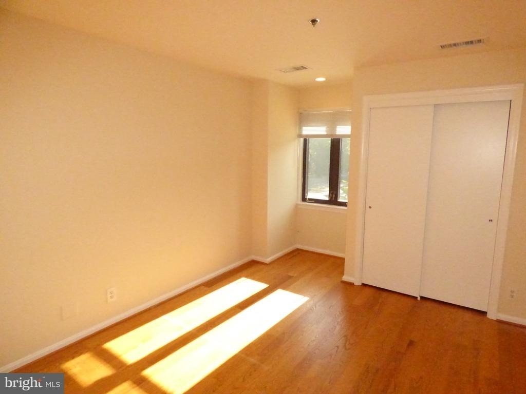 1401 N Oak Street - Photo 12