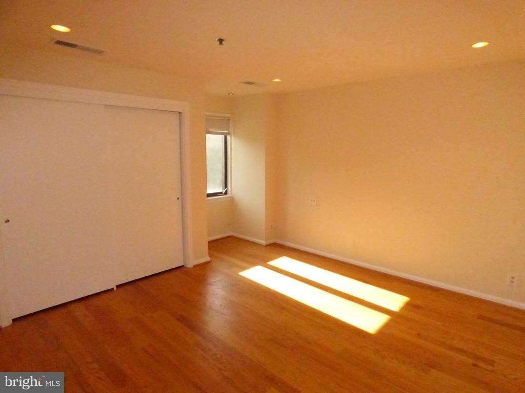 1401 N Oak Street - Photo 16