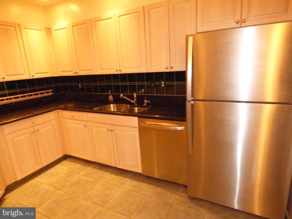 1401 N Oak Street - Photo 8