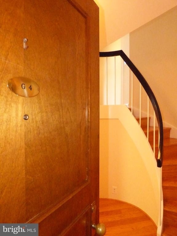 1401 N Oak Street - Photo 1