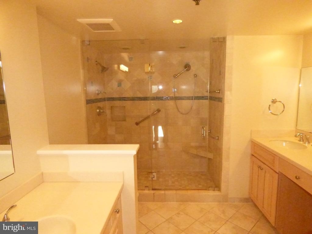 1401 N Oak Street - Photo 13