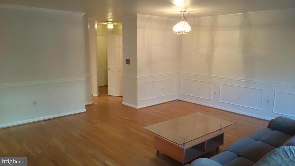 618 Tazewell Street N - Photo 4