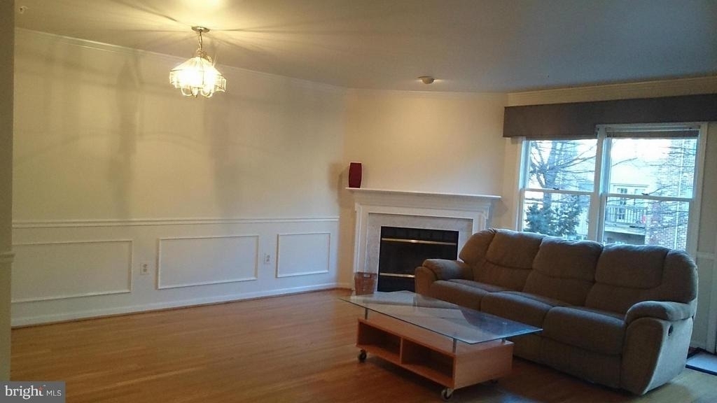 618 Tazewell Street N - Photo 1