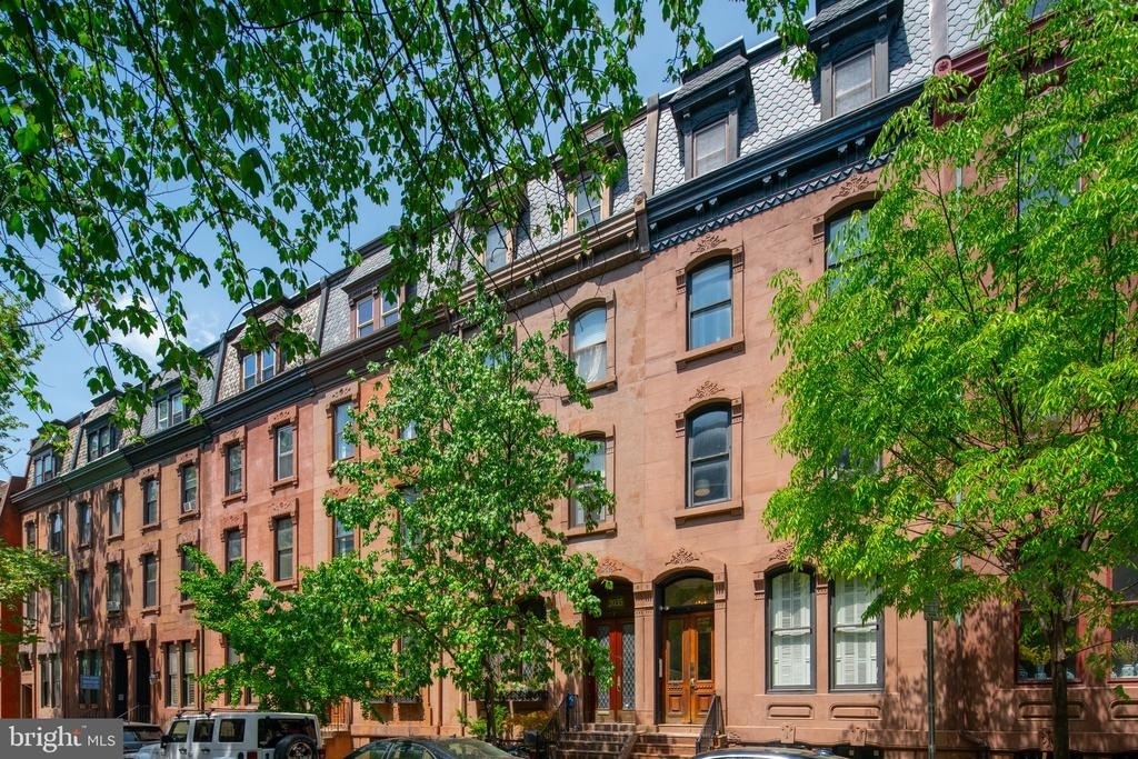 2033 Spruce Street - Photo 0
