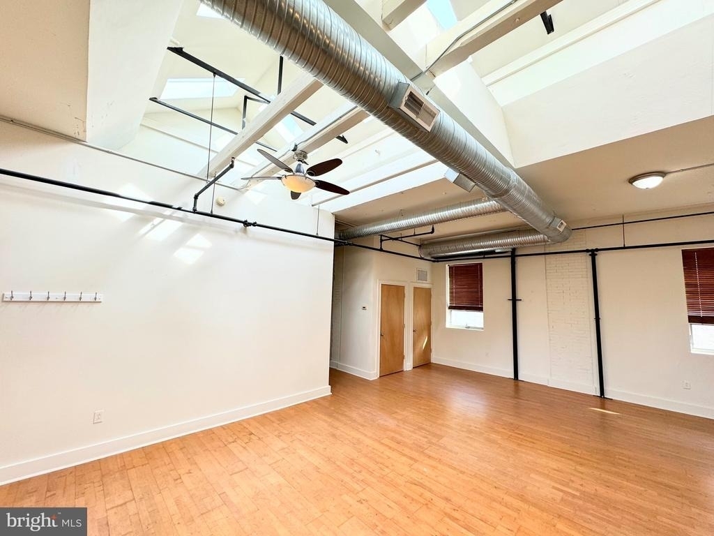 431 Fairmount Avenue - Photo 0
